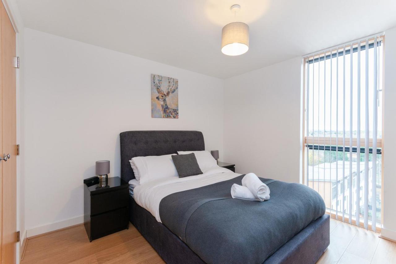 The Vizion Serviced Apartments From Pincott Properties - Free Parking, Private Balcony, And Wifi Milton Keynes Exterior photo
